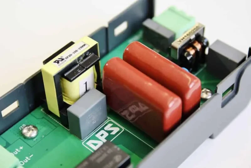 Alimentation LL10W avec condensateurs a film