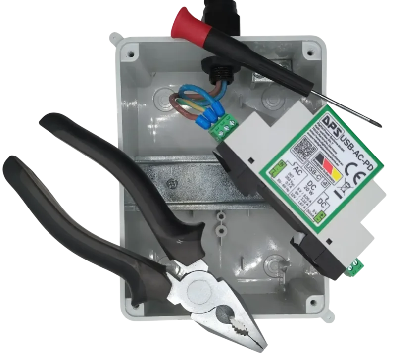 Etape 2 : connexion des cables de l'alimentation